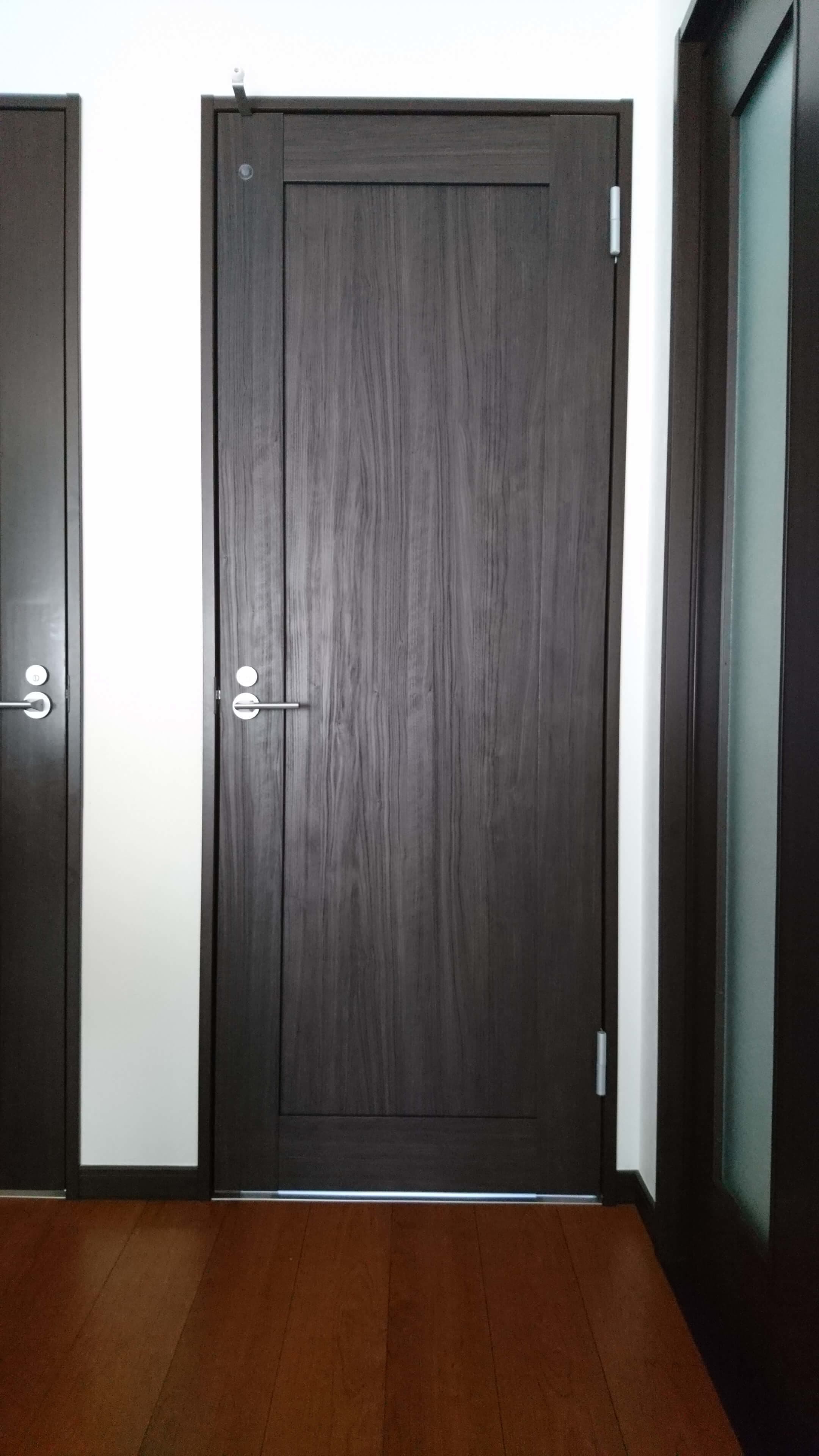 木製開き戸新調 | 常滑市の建具修理なら藤井建具店