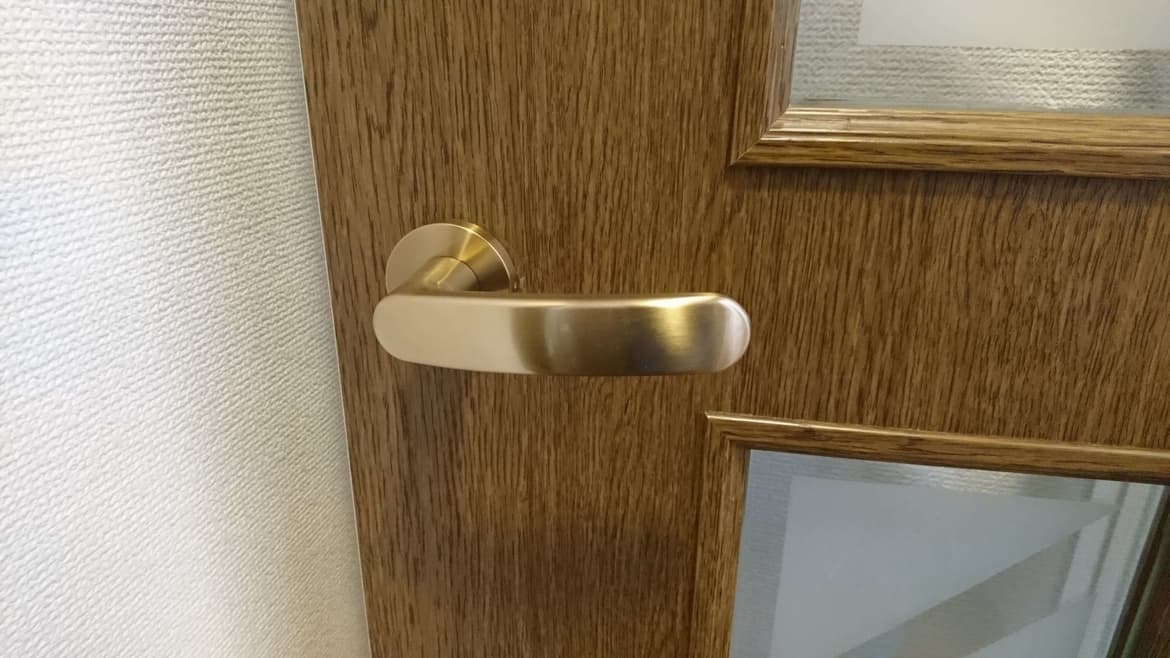 レバーハンドル交換 | 常滑市の建具修理なら藤井建具店
